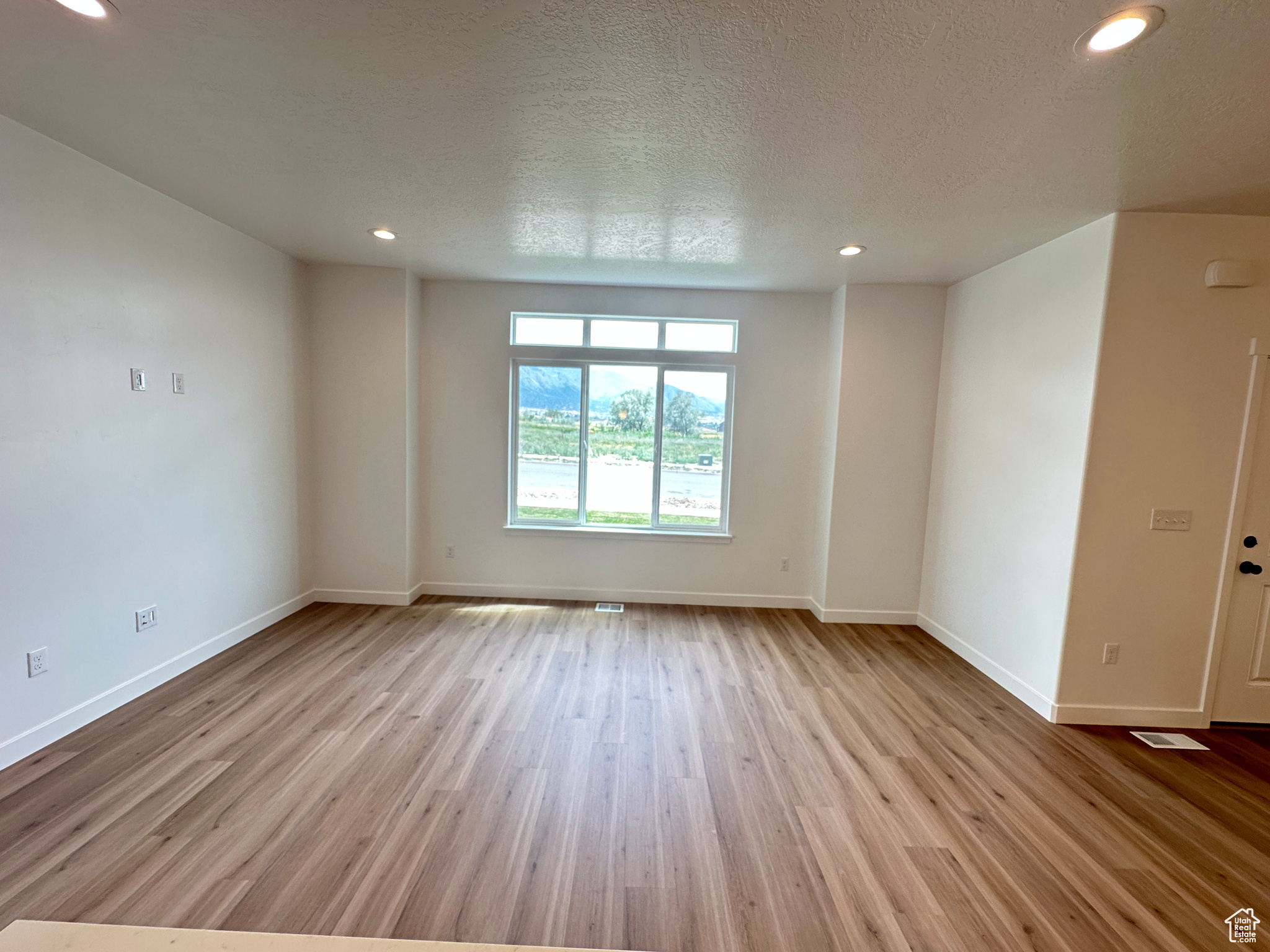 MOONLIGHT VILLAGE - Residential