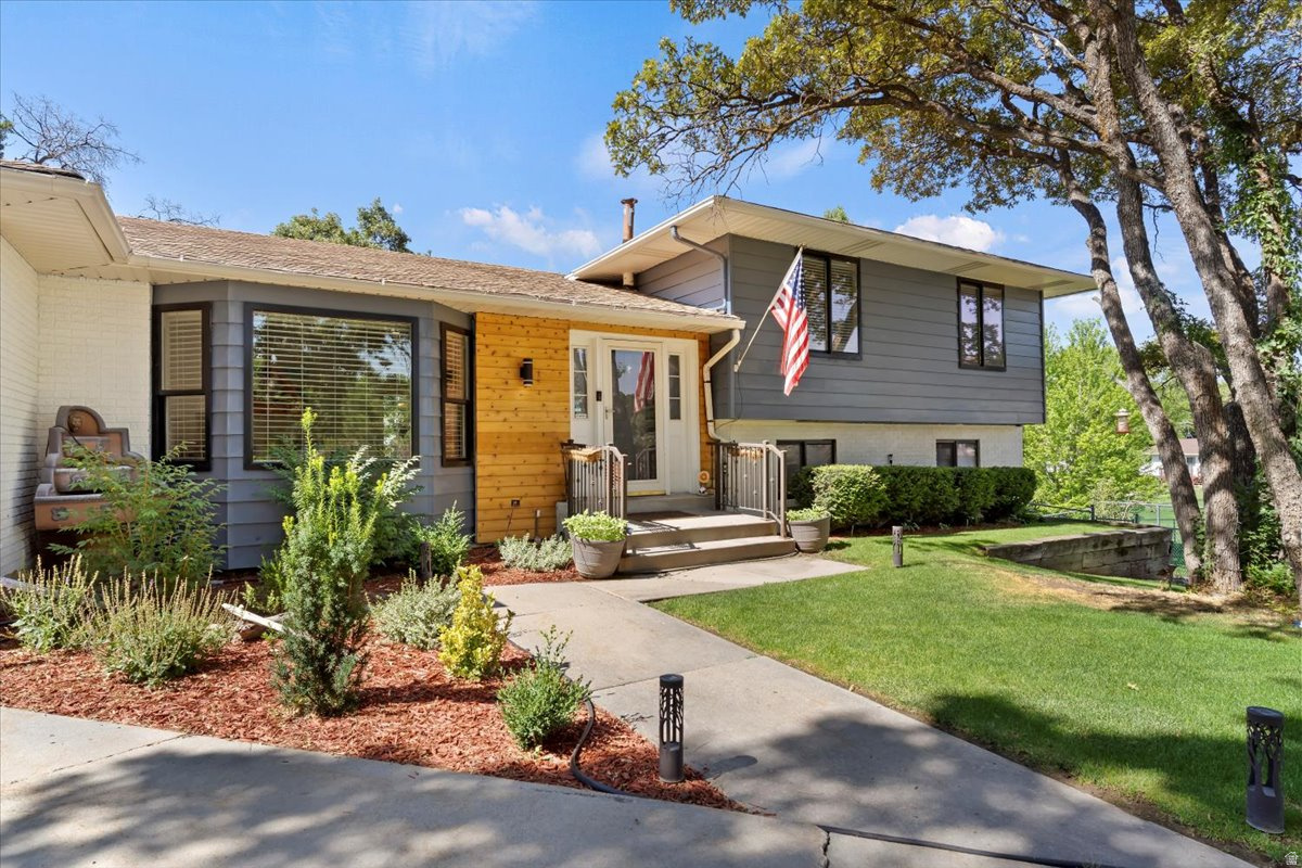 LA DONNA MESA - Residential