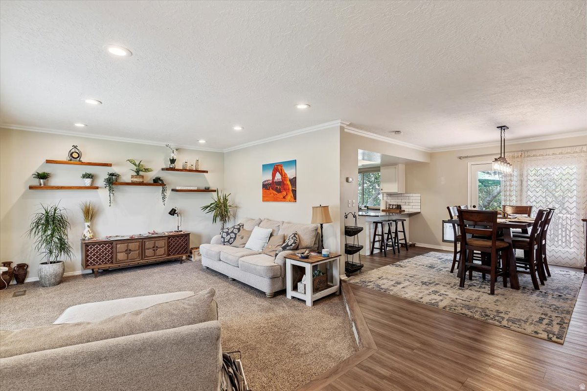 LA DONNA MESA - Residential