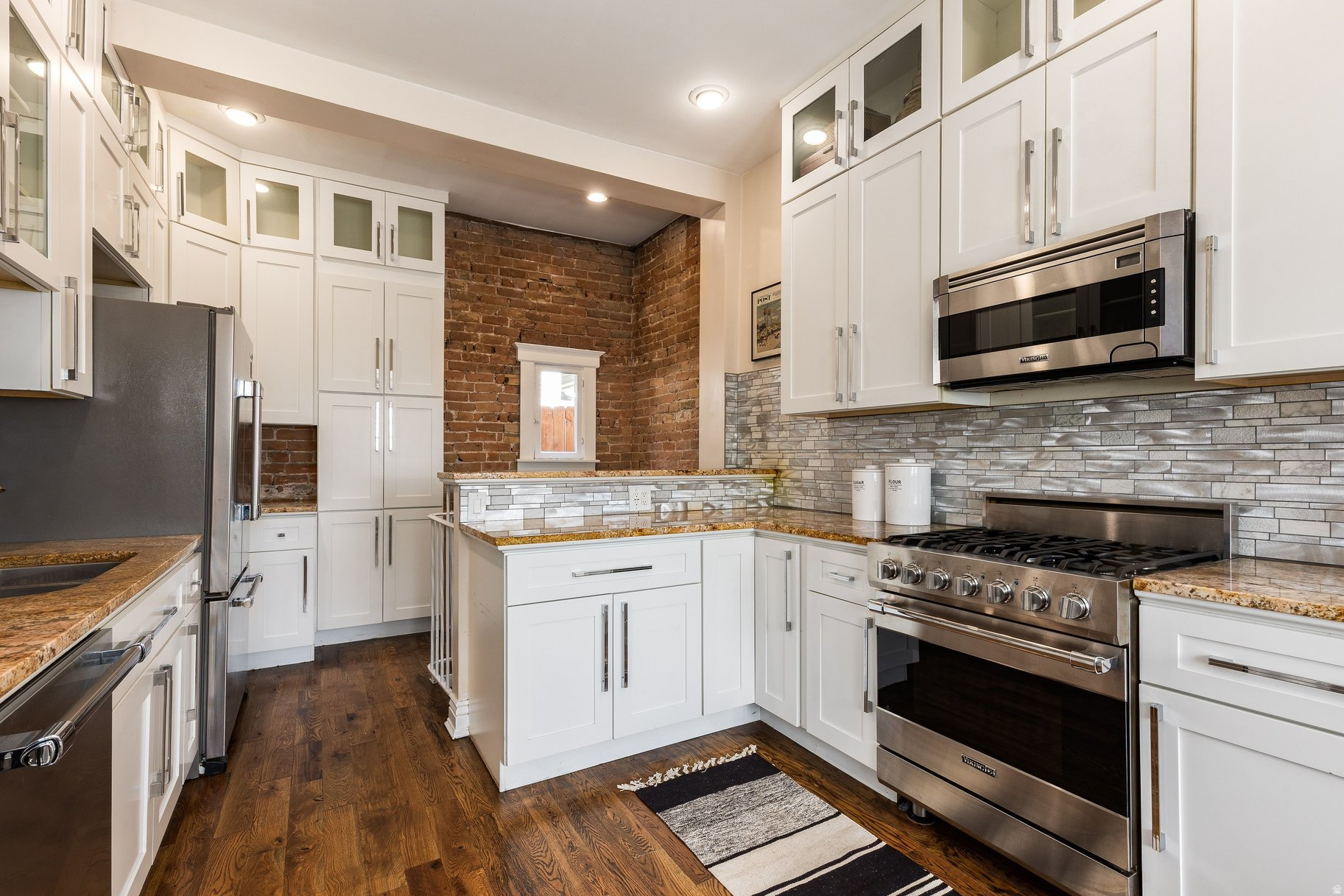 AVENUES - Residential