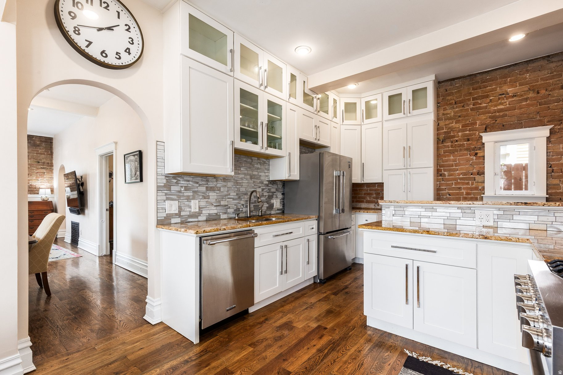 AVENUES - Residential