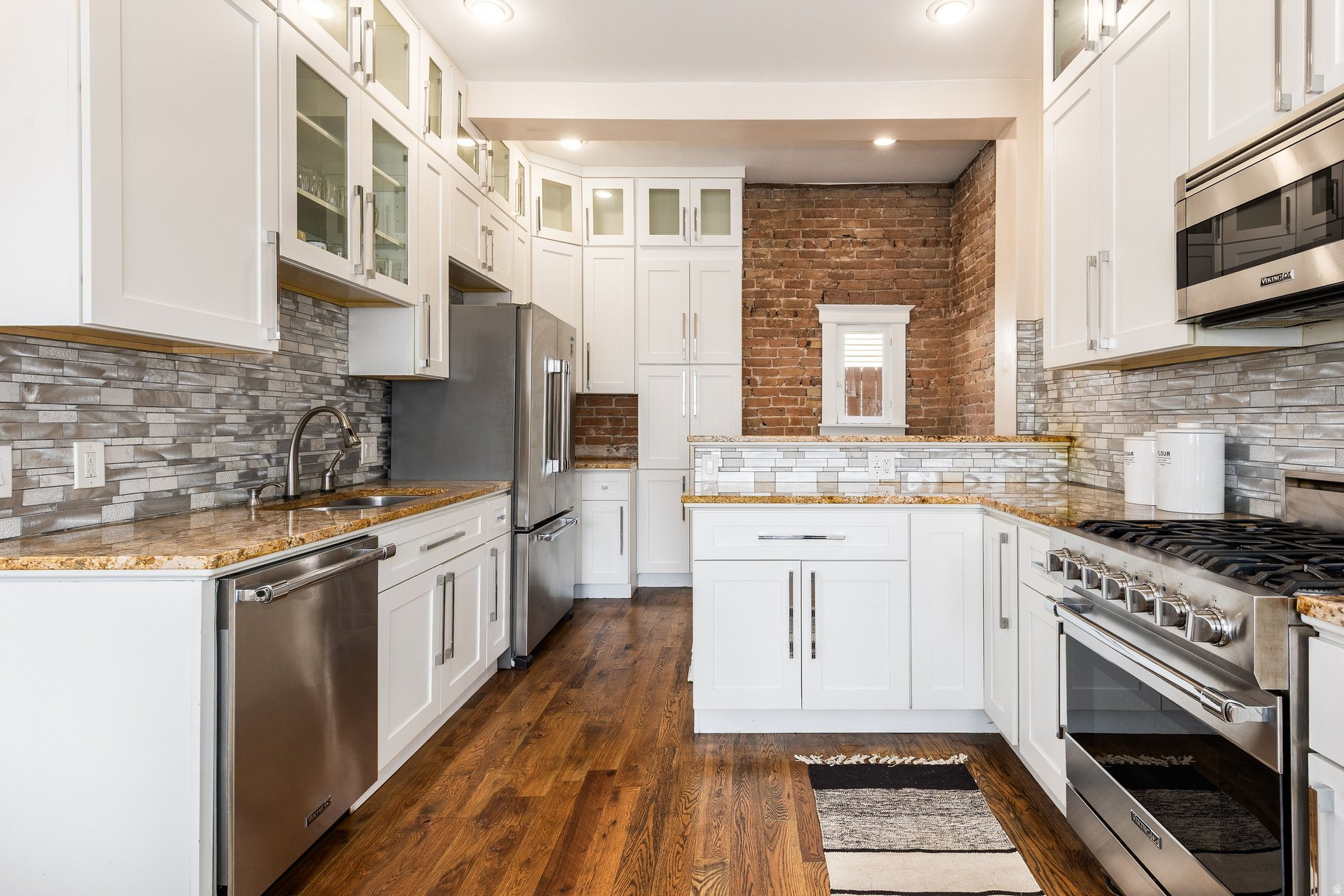 AVENUES - Residential