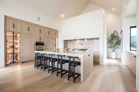 Tiny photo for 1352 N GOLD MOUNTAIN CIR, Heber City, UT 84032 (MLS # 2173497)