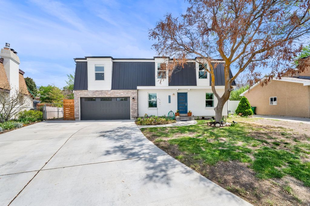 Photo of 9025 S BONNET DR E, Sandy, UT 84093 (MLS # 2156024)