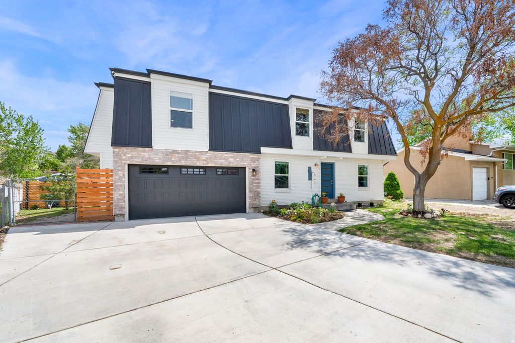 Photo of 9025 S BONNET DR E, Sandy, UT 84093 (MLS # 2156024)