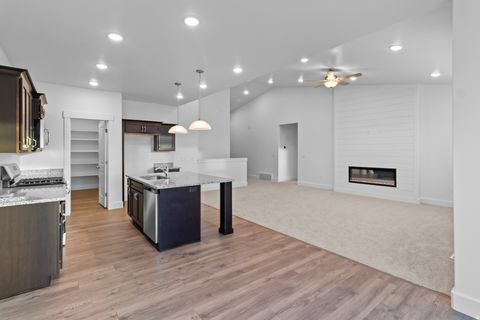 Tiny photo for 626 S 125 E, Hyde Park, UT 84318 (MLS # 2135408)