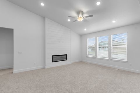 Tiny photo for 626 S 125 E, Hyde Park, UT 84318 (MLS # 2135408)