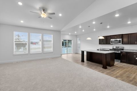 Tiny photo for 626 S 125 E, Hyde Park, UT 84318 (MLS # 2135408)