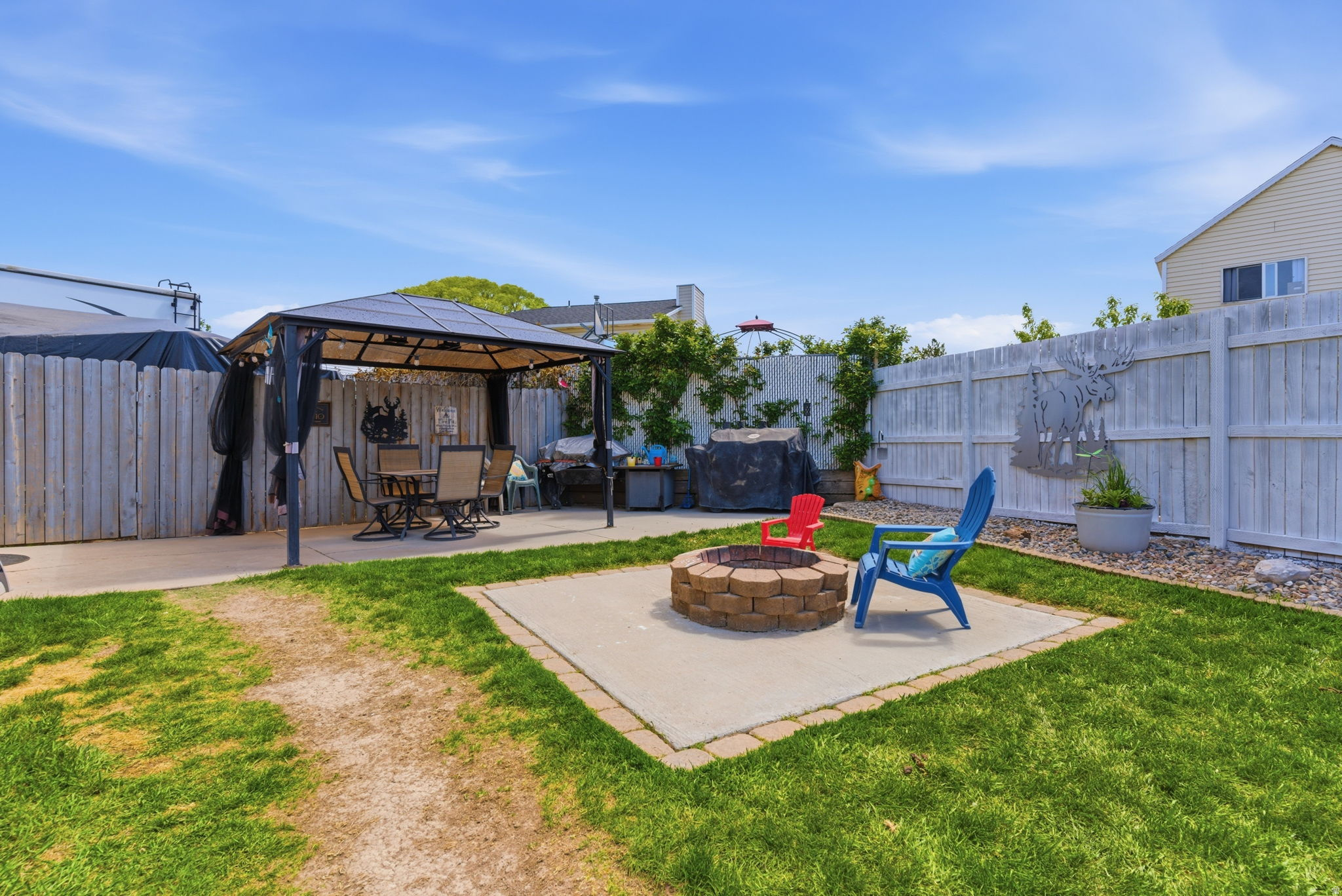 SHADOW RUN ESTATES - Residential