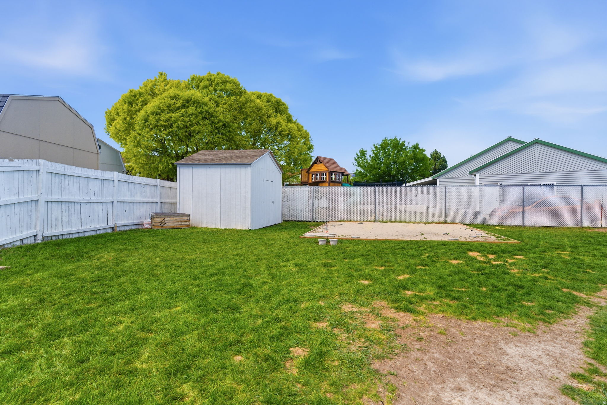 SHADOW RUN ESTATES - Residential