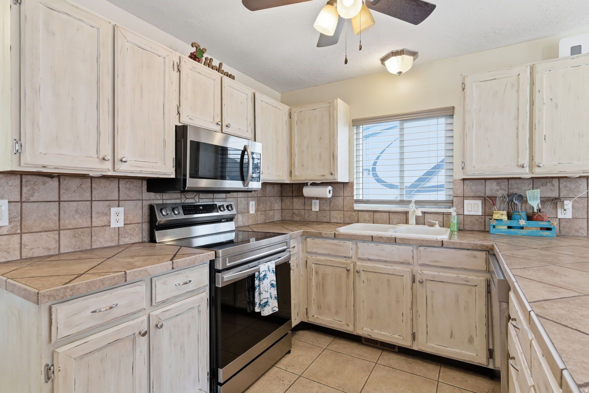 SHADOW RUN ESTATES - Residential