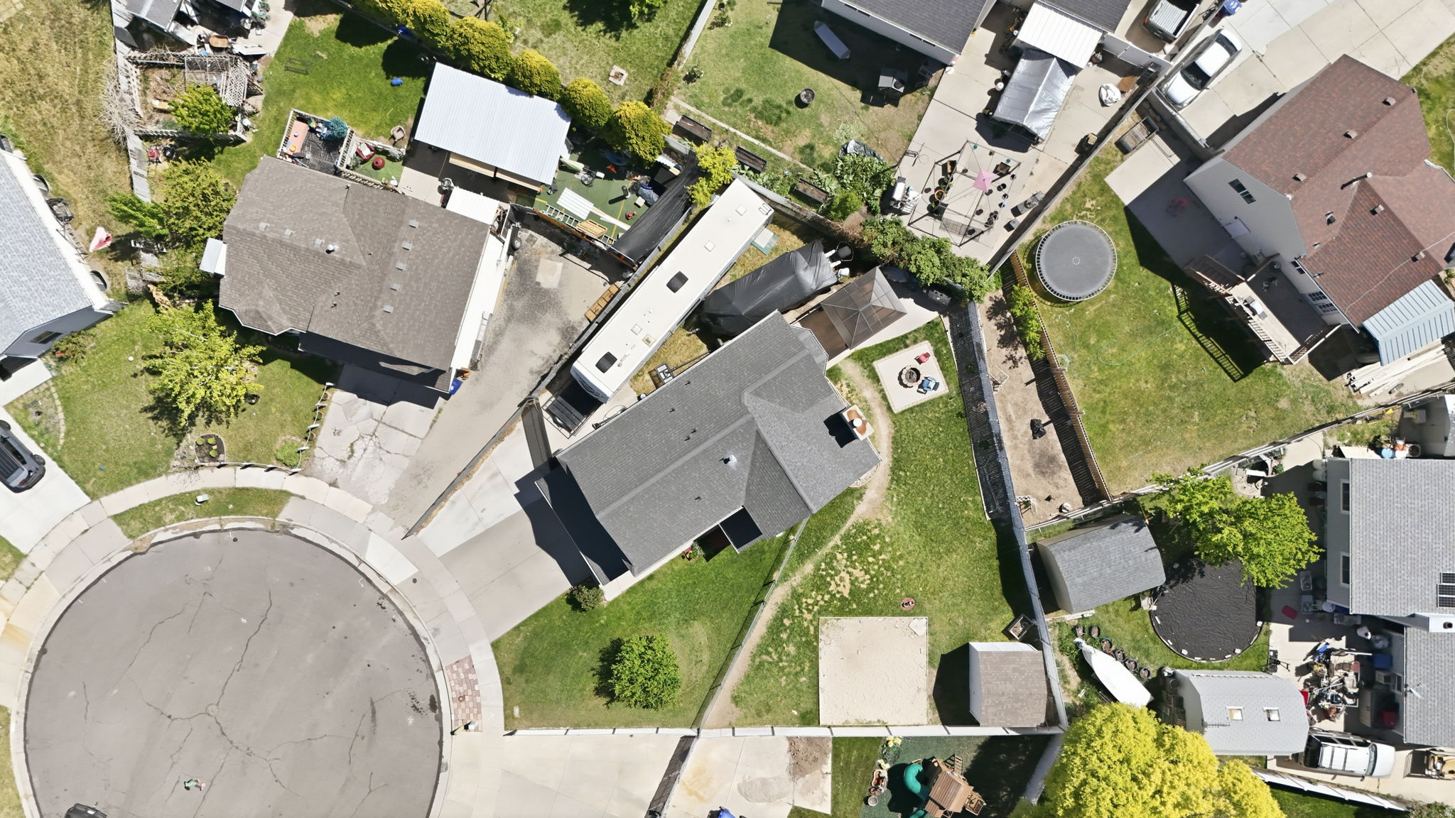 SHADOW RUN ESTATES - Residential