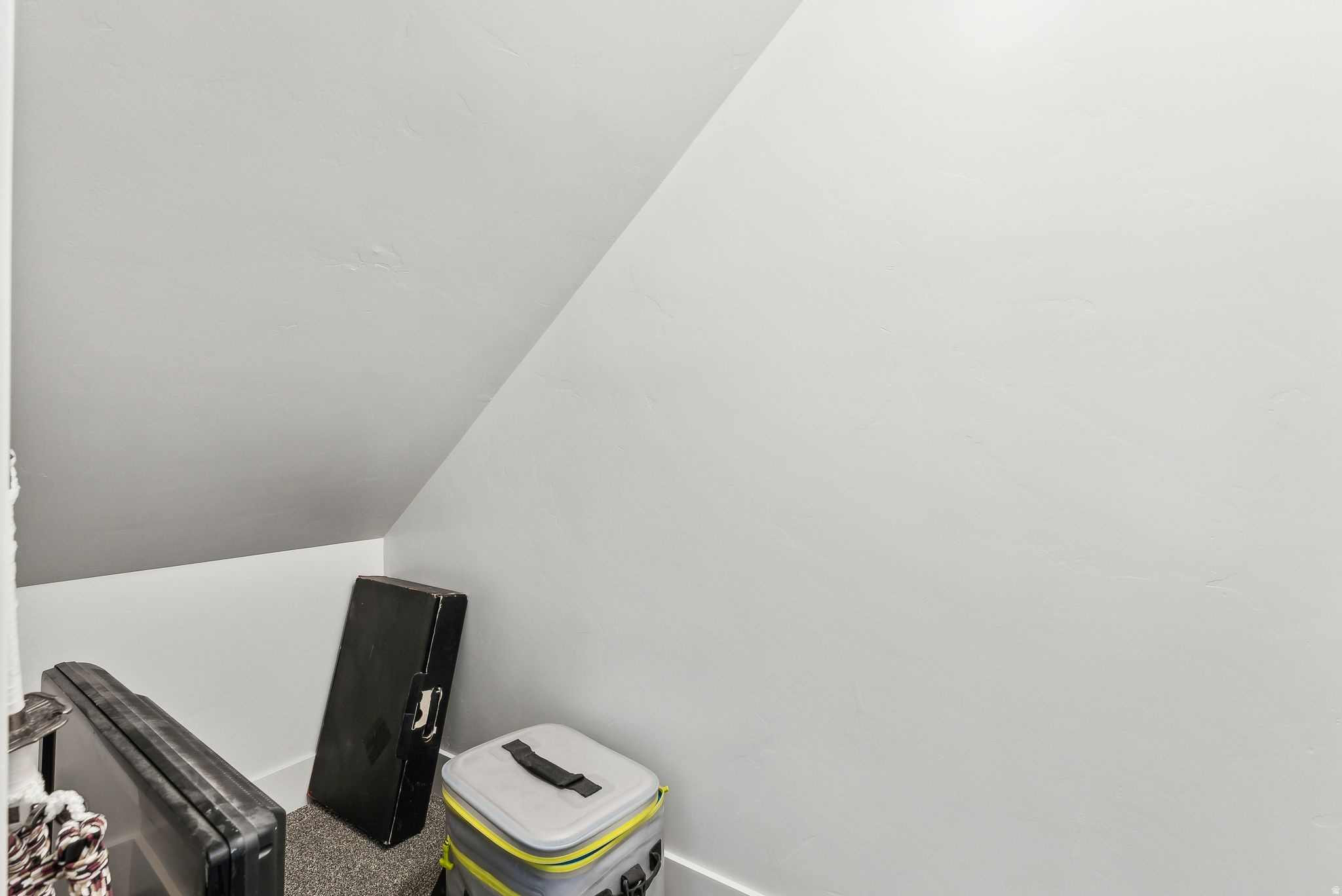 RIVER VALLEY - Residential