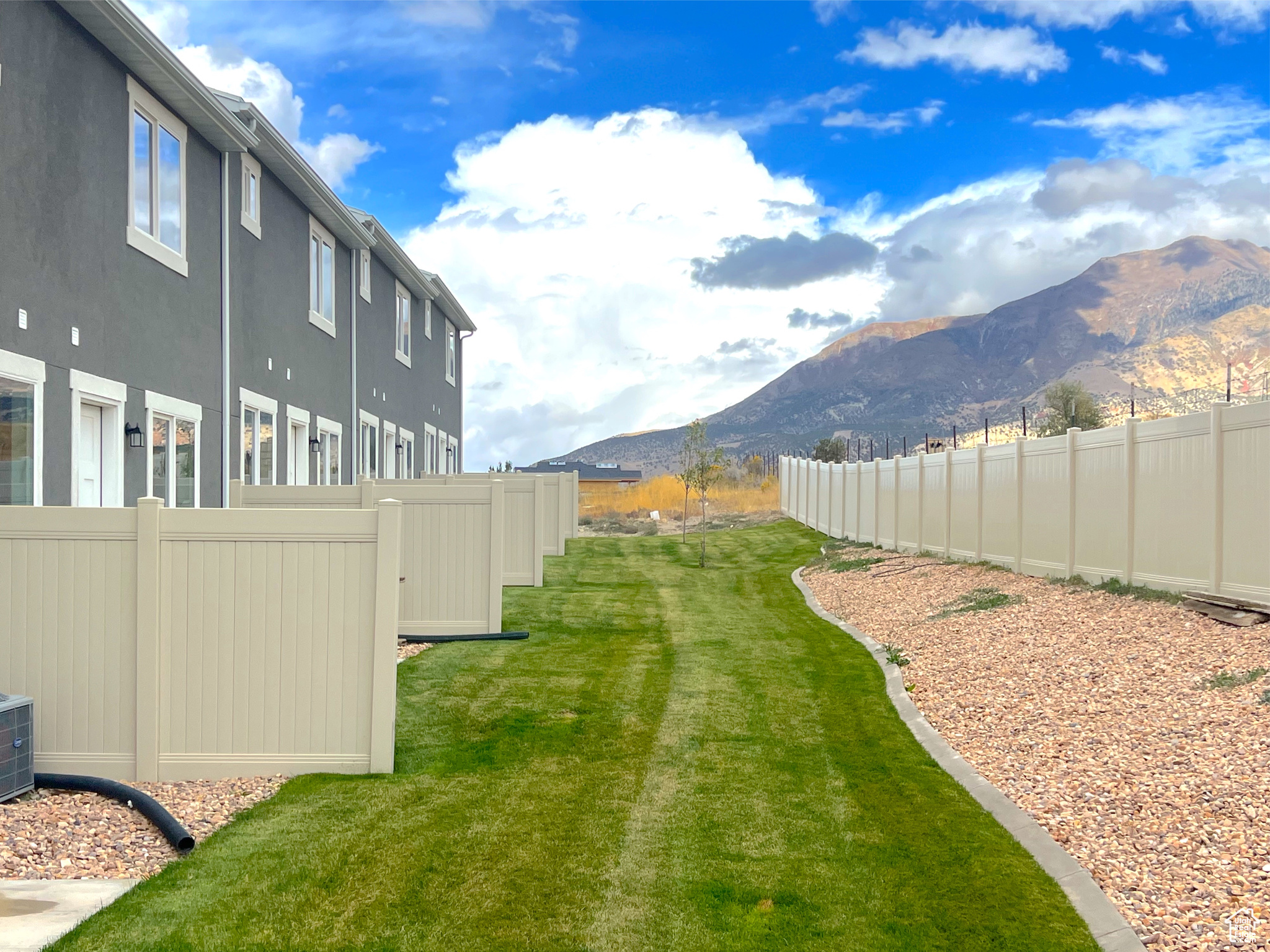 CEDAR RIDGE - Residential