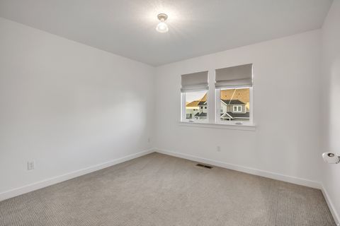 Tiny photo for 1058 S LILAC WAY, Mapleton, UT 84664 (MLS # 2134083)