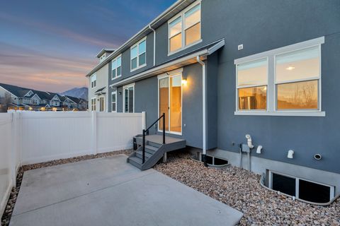 Tiny photo for 1058 S LILAC WAY, Mapleton, UT 84664 (MLS # 2134083)