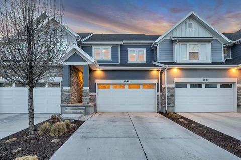 Photo of 1058 S LILAC WAY, Mapleton, UT 84664 (MLS # 2134083)