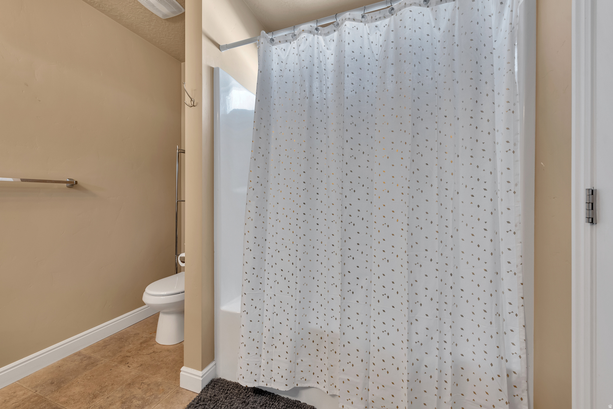 THANKSGIVING - Residential Lease