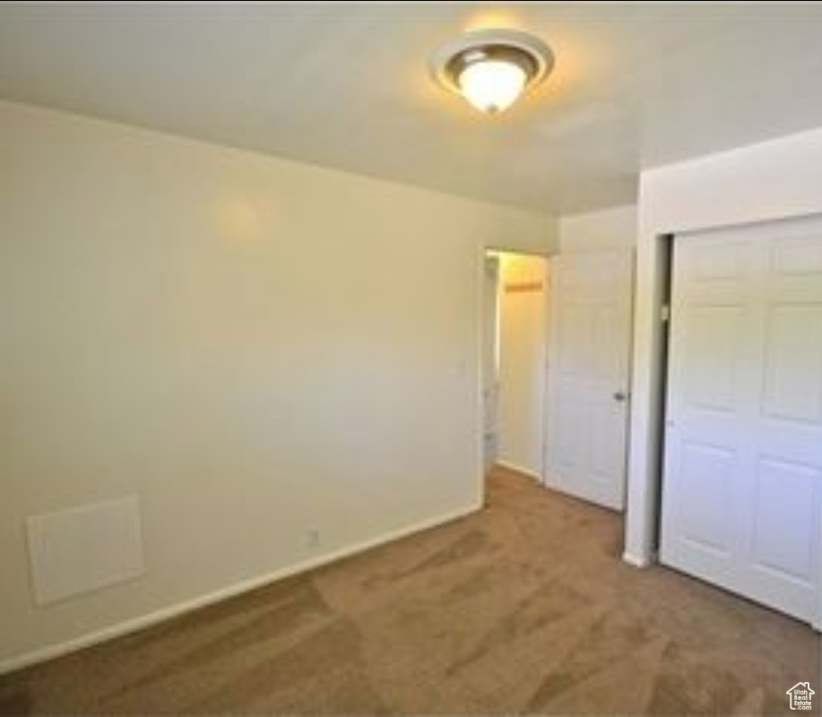 OAKLEY SUB - Residential Lease