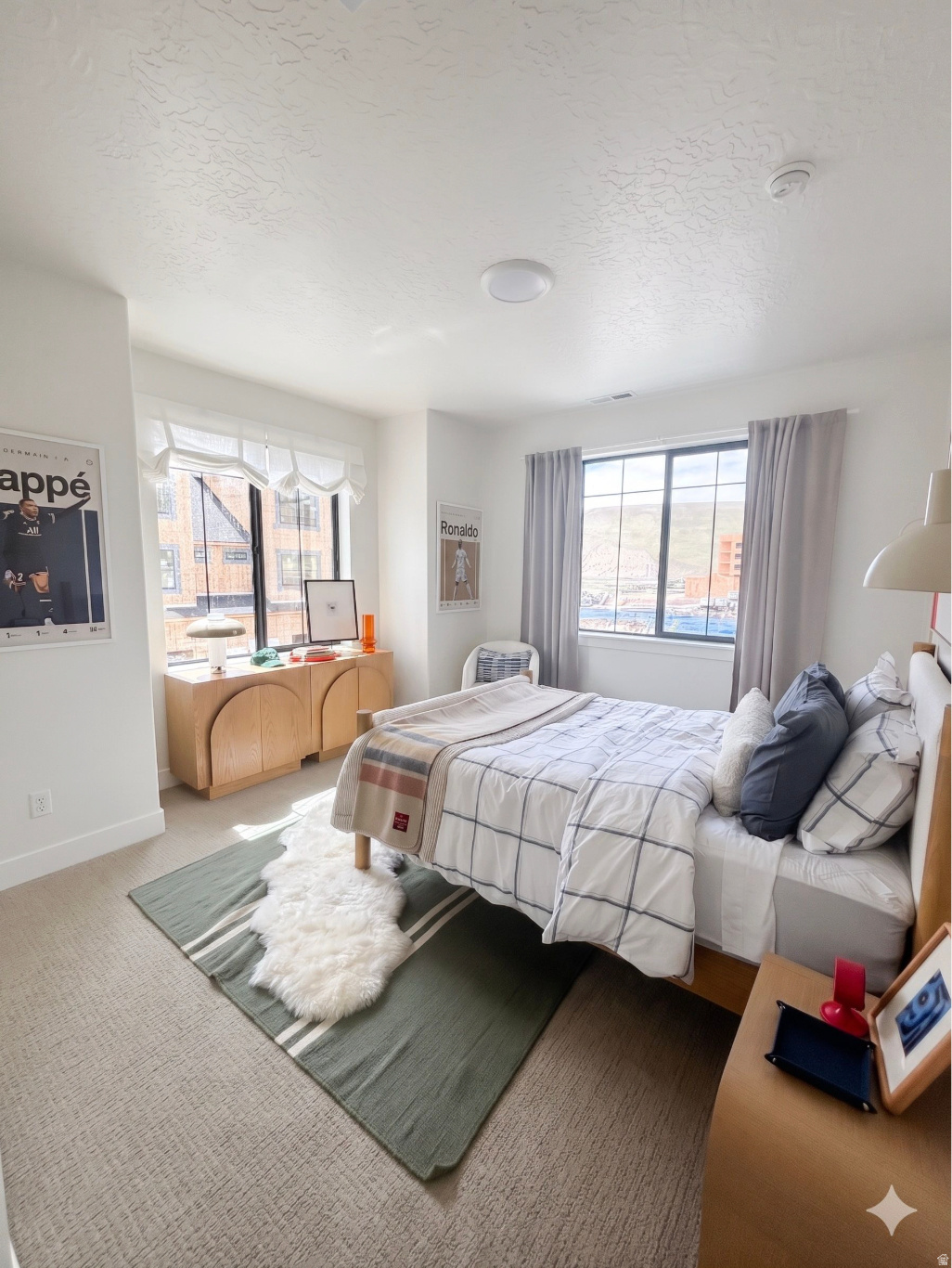VISTAS AT THE POINT - Residential