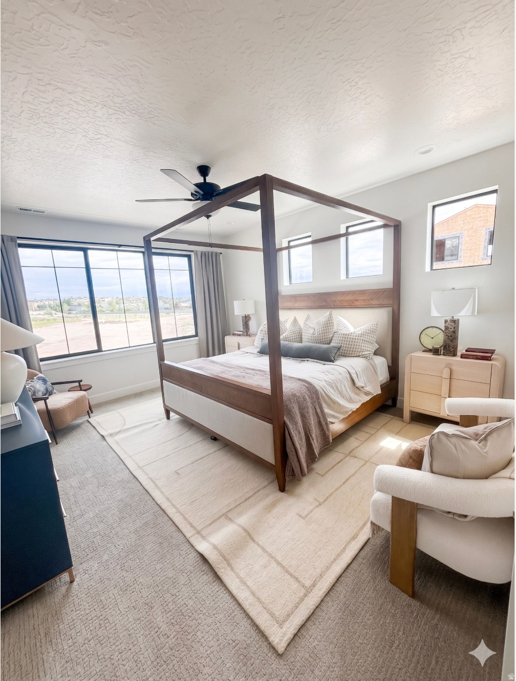 VISTAS AT THE POINT - Residential