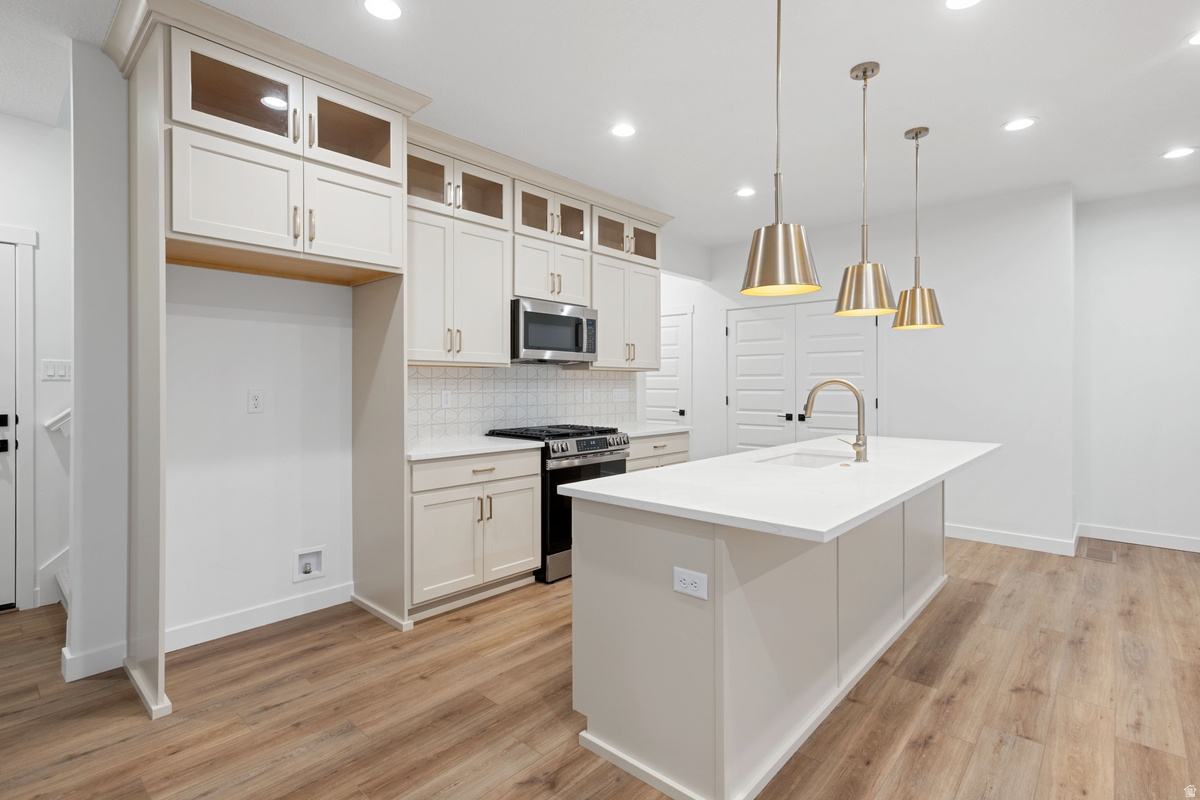 DAYBREAK - Residential