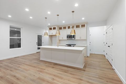 Tiny photo for 6984 W LAKE AVE, South Jordan, UT 84009 (MLS # 2121696)