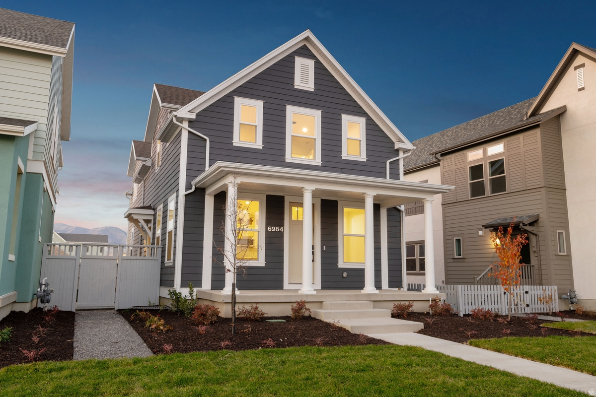 DAYBREAK - Residential