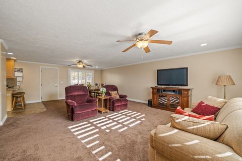 Tiny photo for 725 E 600 S, Centerville, UT 84014 (MLS # 2126156)