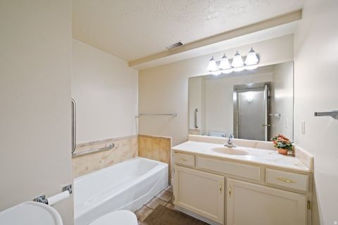 Tiny photo for 725 E 600 S, Centerville, UT 84014 (MLS # 2126156)