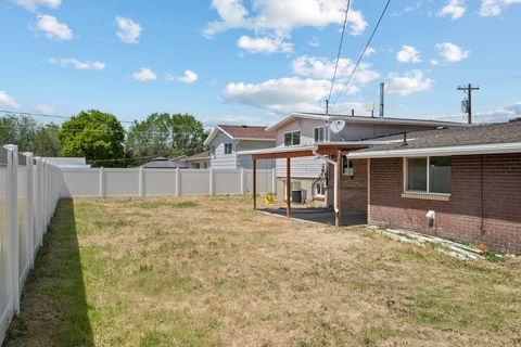 Tiny photo for 388 E 600 S, Payson, UT 84651 (MLS # 2157119)