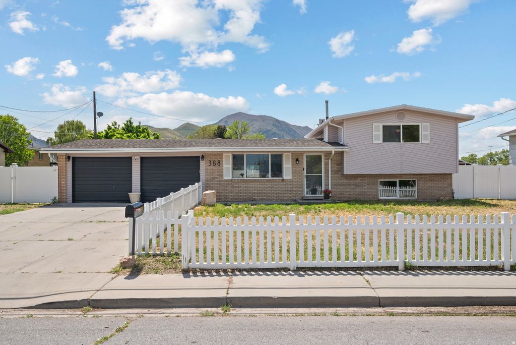 Photo of 388 E 600 S, Payson, UT 84651 (MLS # 2157119)