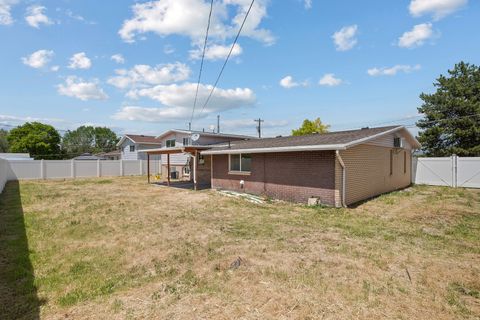 Tiny photo for 388 E 600 S, Payson, UT 84651 (MLS # 2157119)