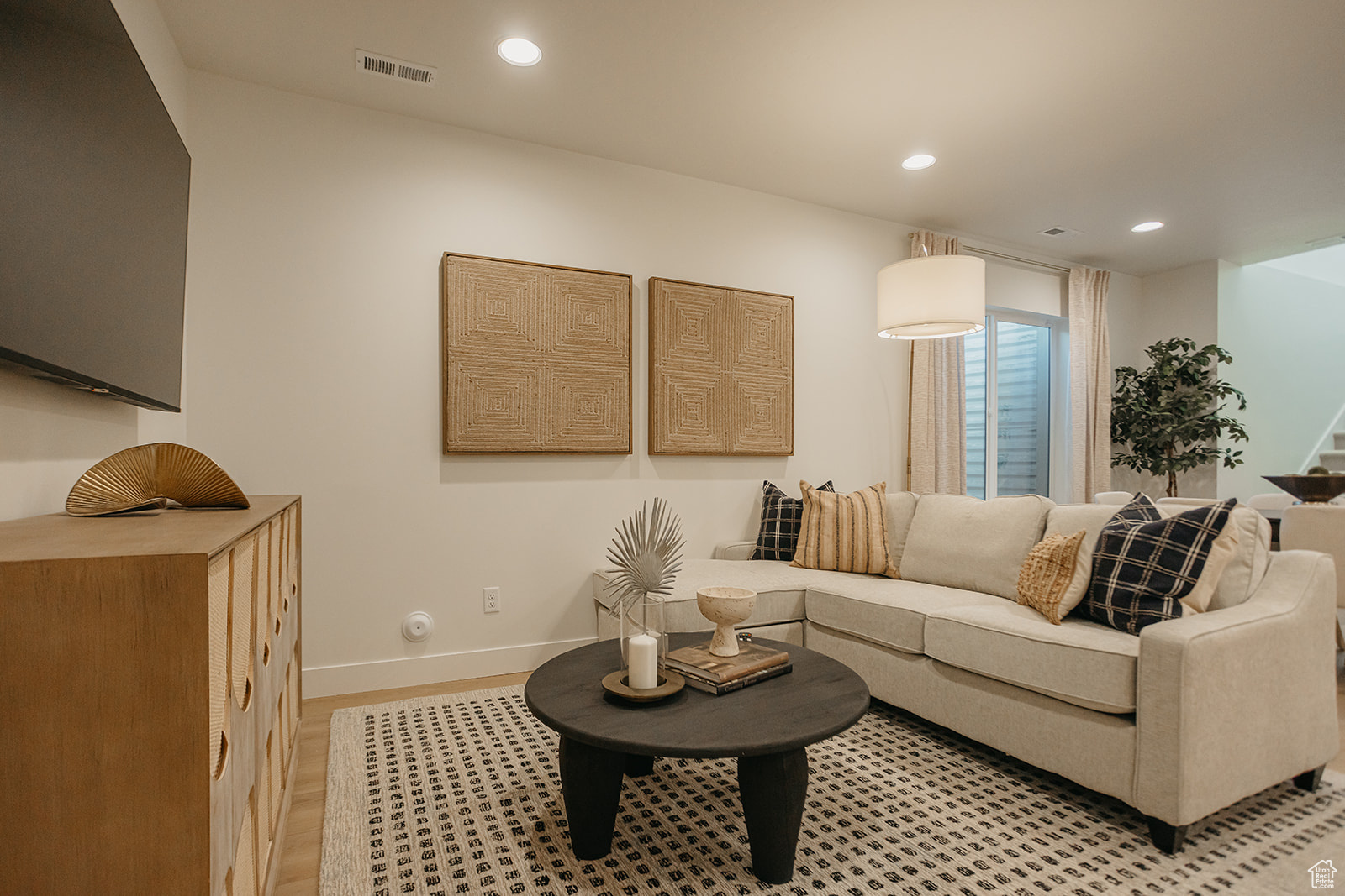 WILLOW ESTATES - Residential