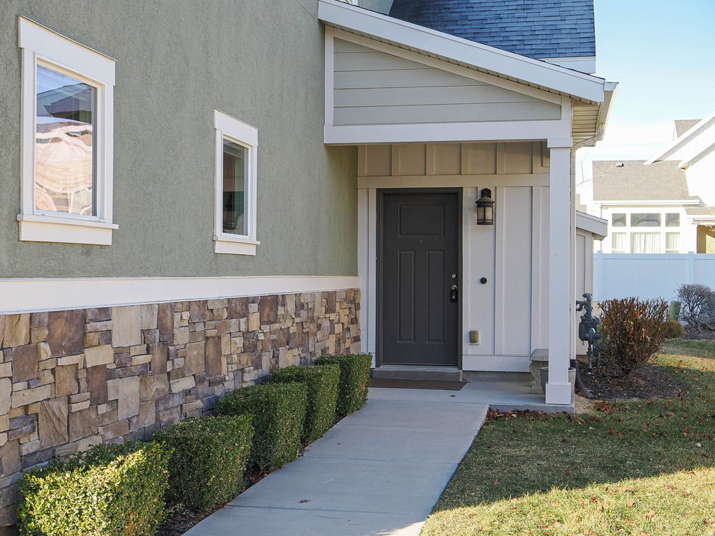 Photo of 12738 S PARK RUN CT W, Riverton, UT 84065 (MLS # 2134156)