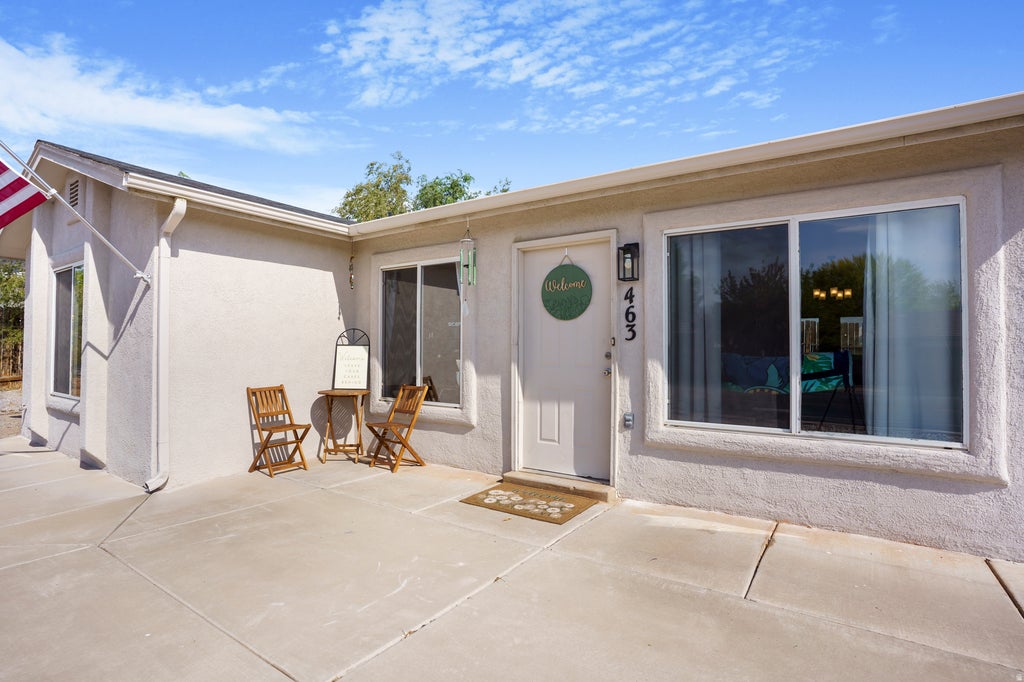 Photo of 463 N 2270 CIR E, Saint George, UT 84790 (MLS # 2182698)