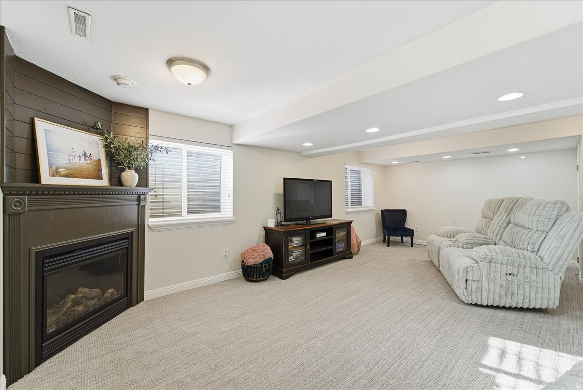 ZIONS CROSSING - Residential