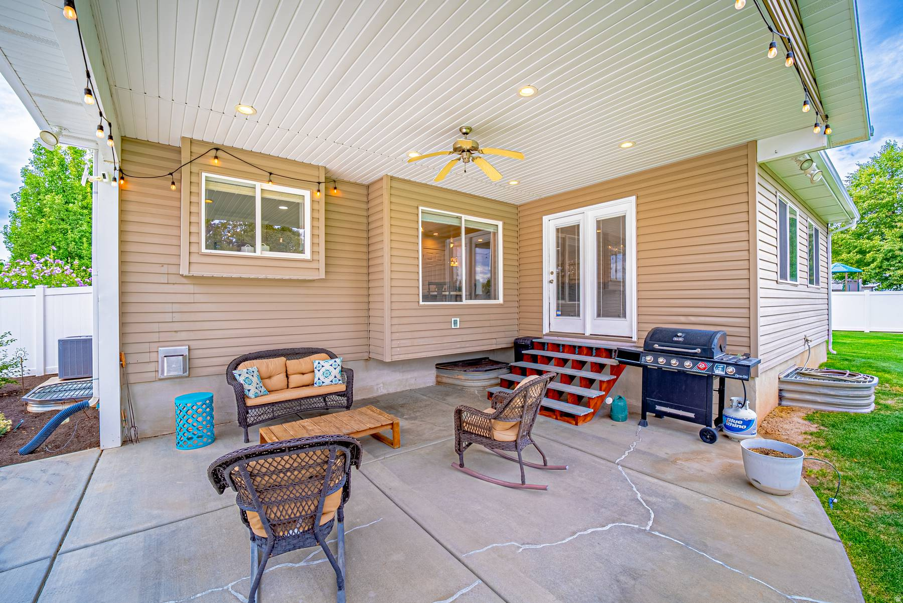 ZIONS CROSSING - Residential