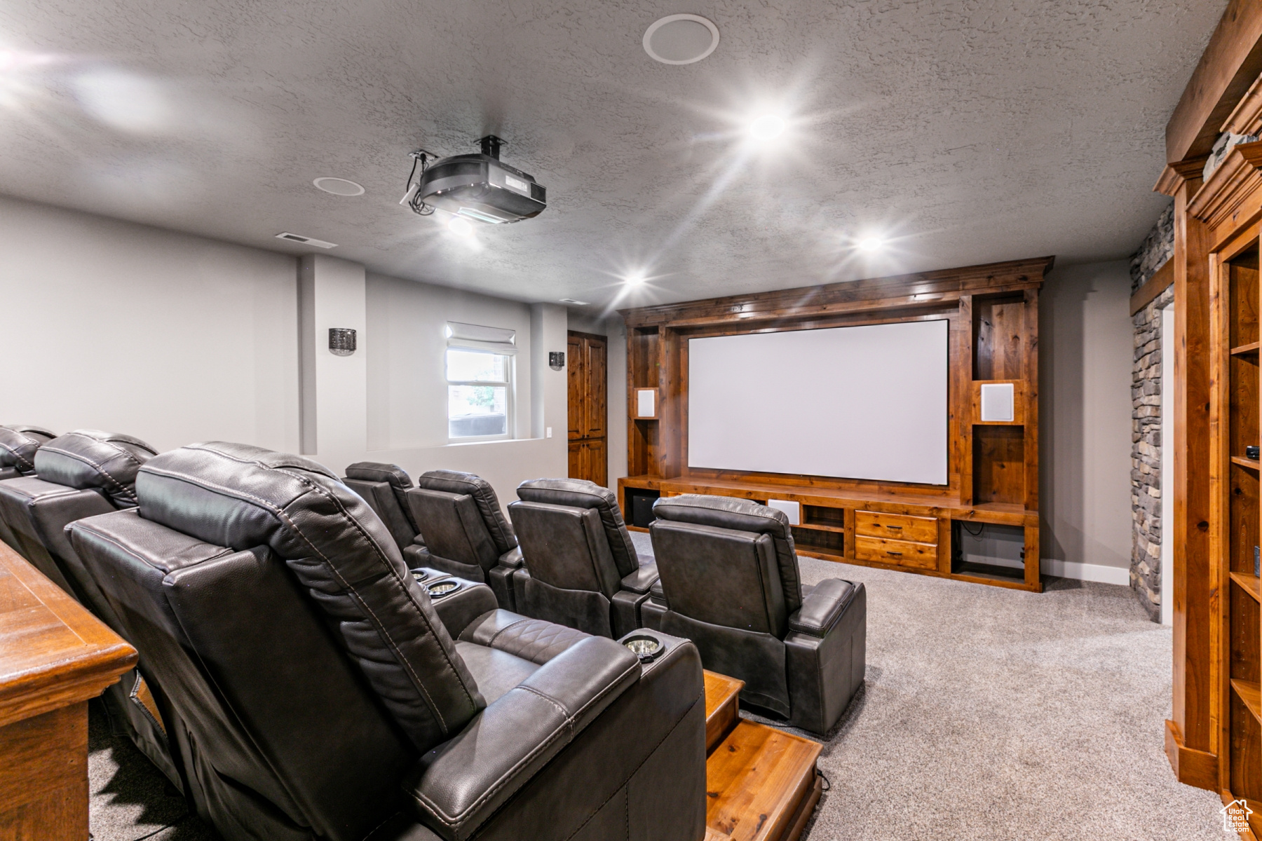 WINDSOR FARMS - Residential
