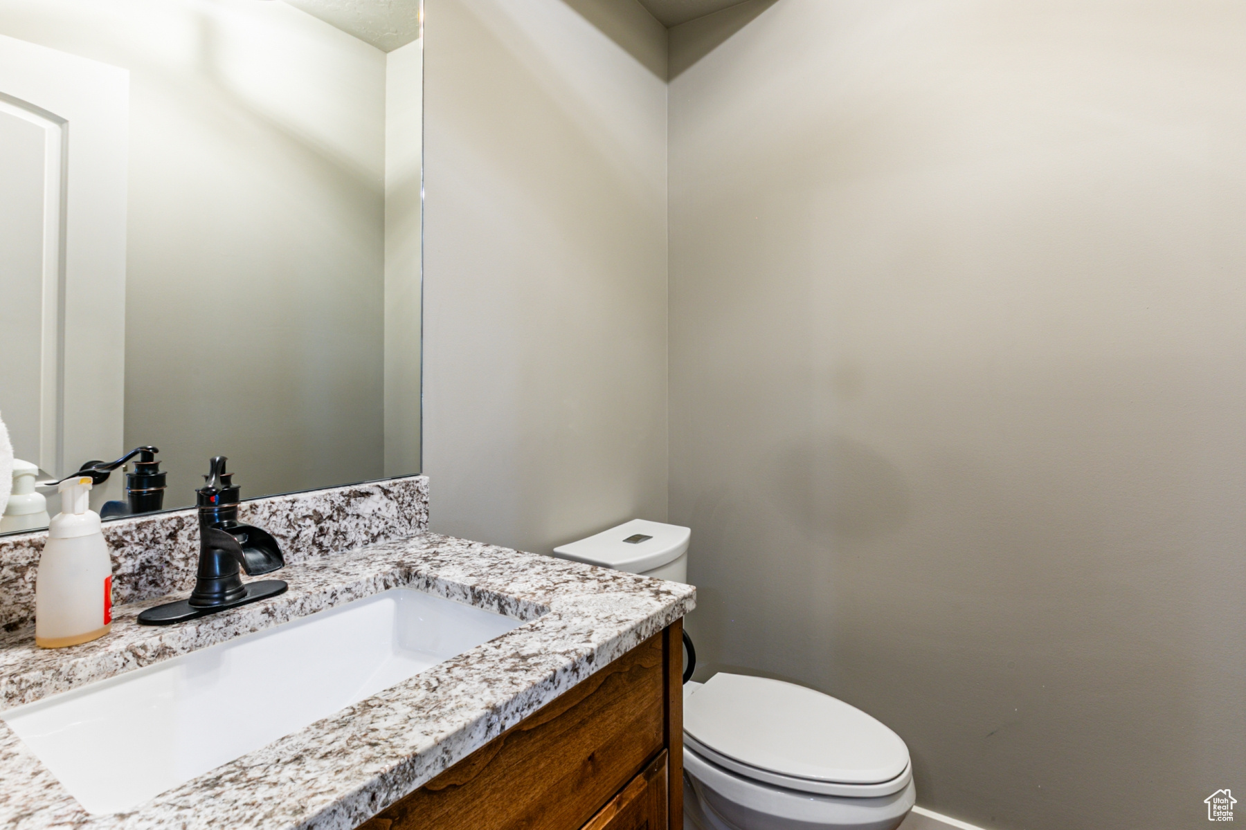 WINDSOR FARMS - Residential