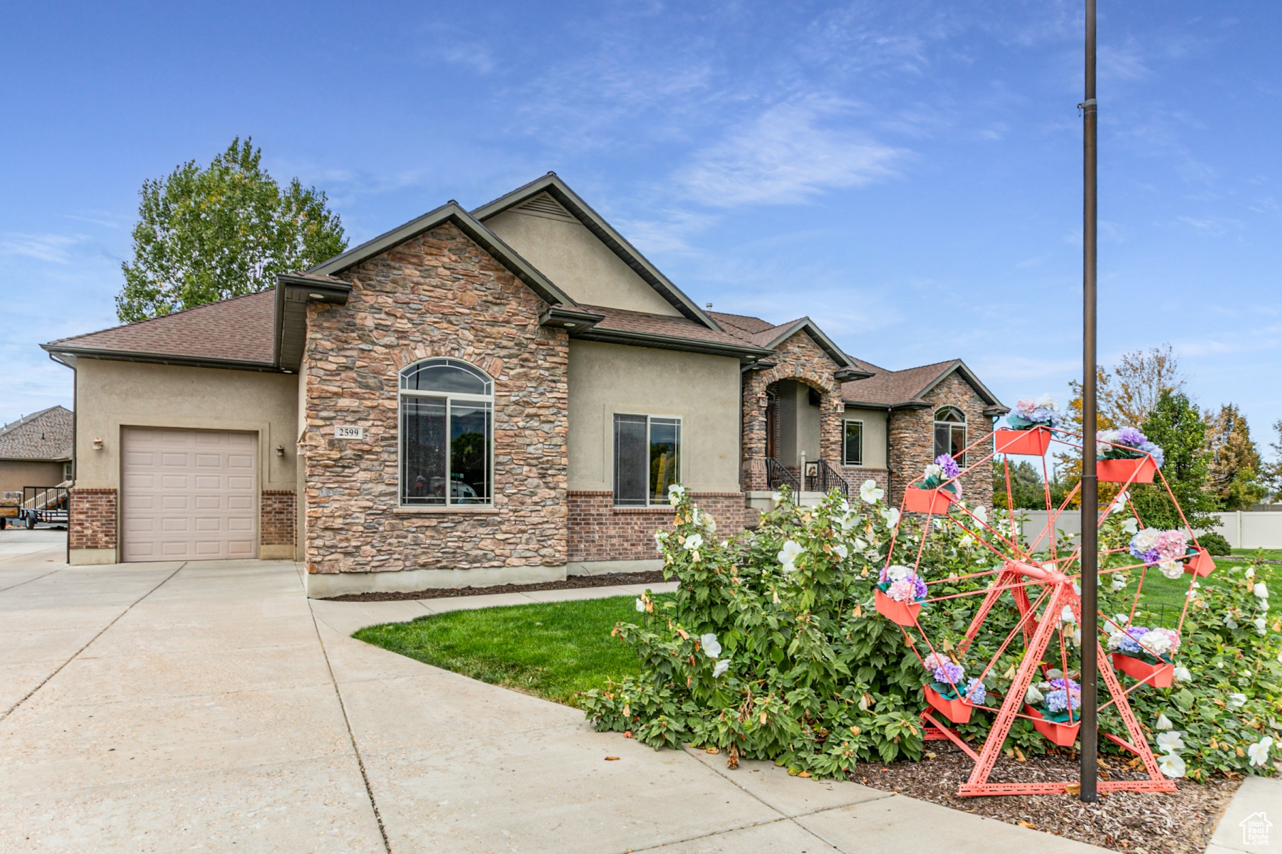 WINDSOR FARMS - Residential