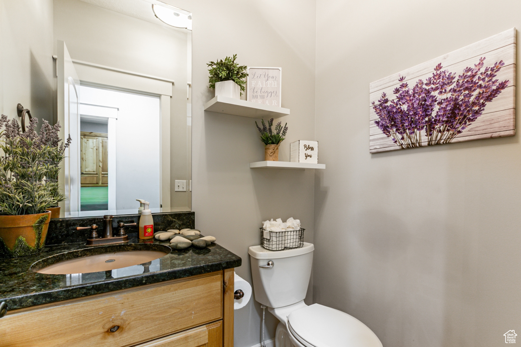 WINDSOR FARMS - Residential
