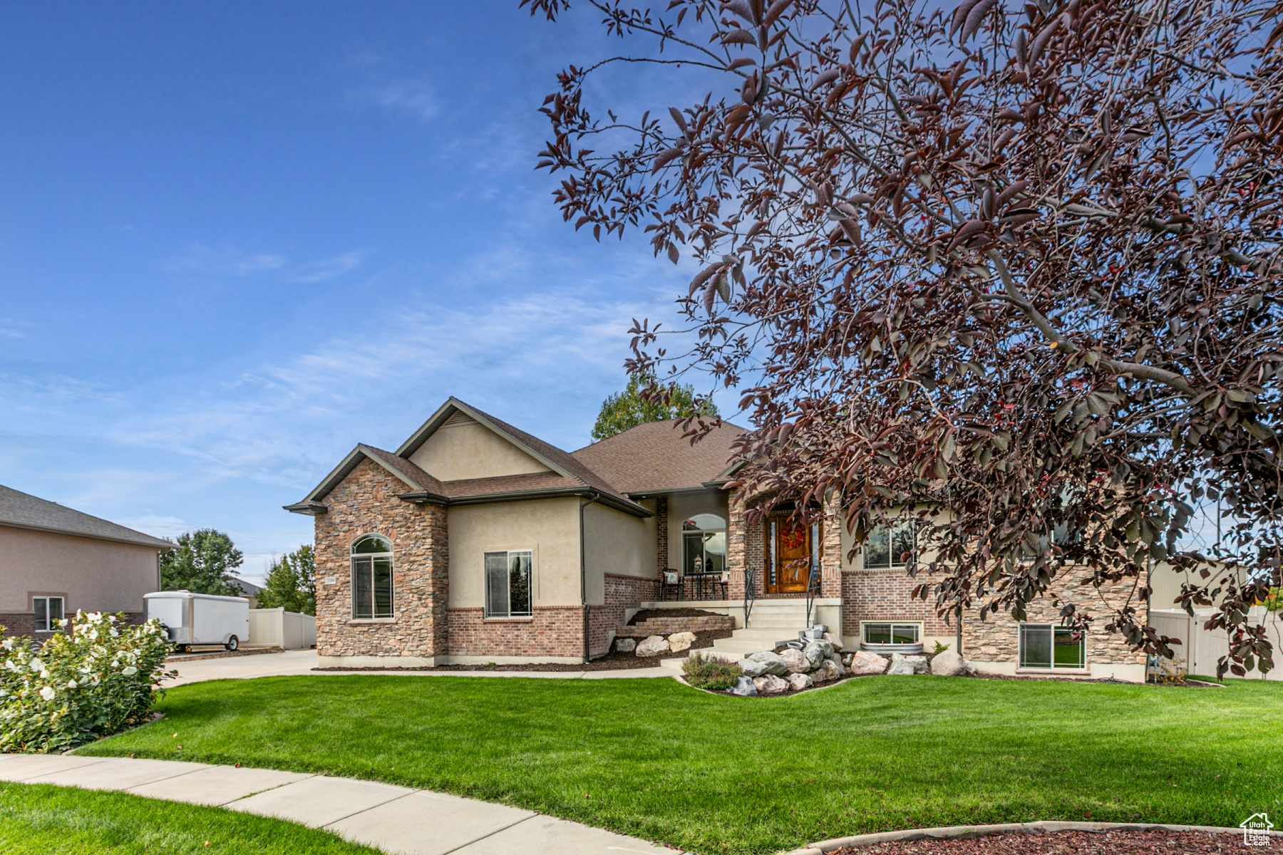 WINDSOR FARMS - Residential