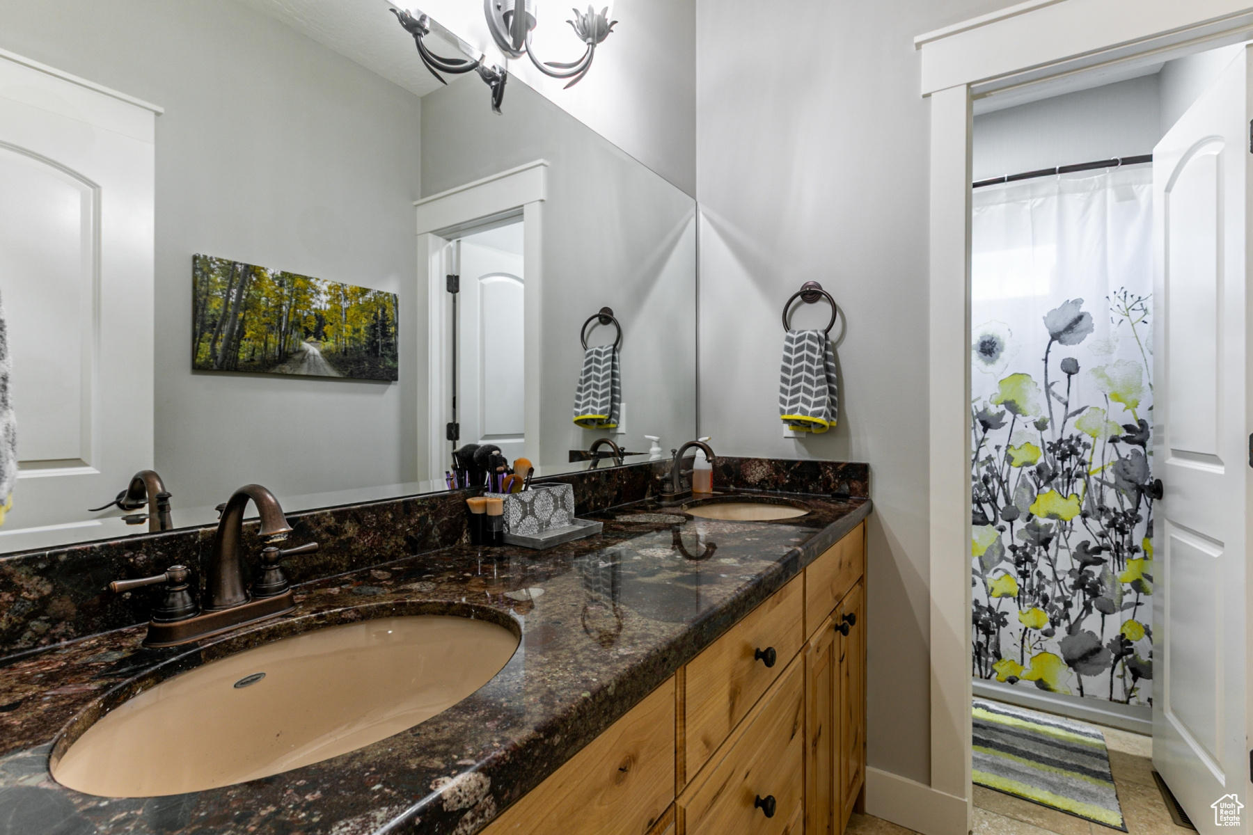 WINDSOR FARMS - Residential