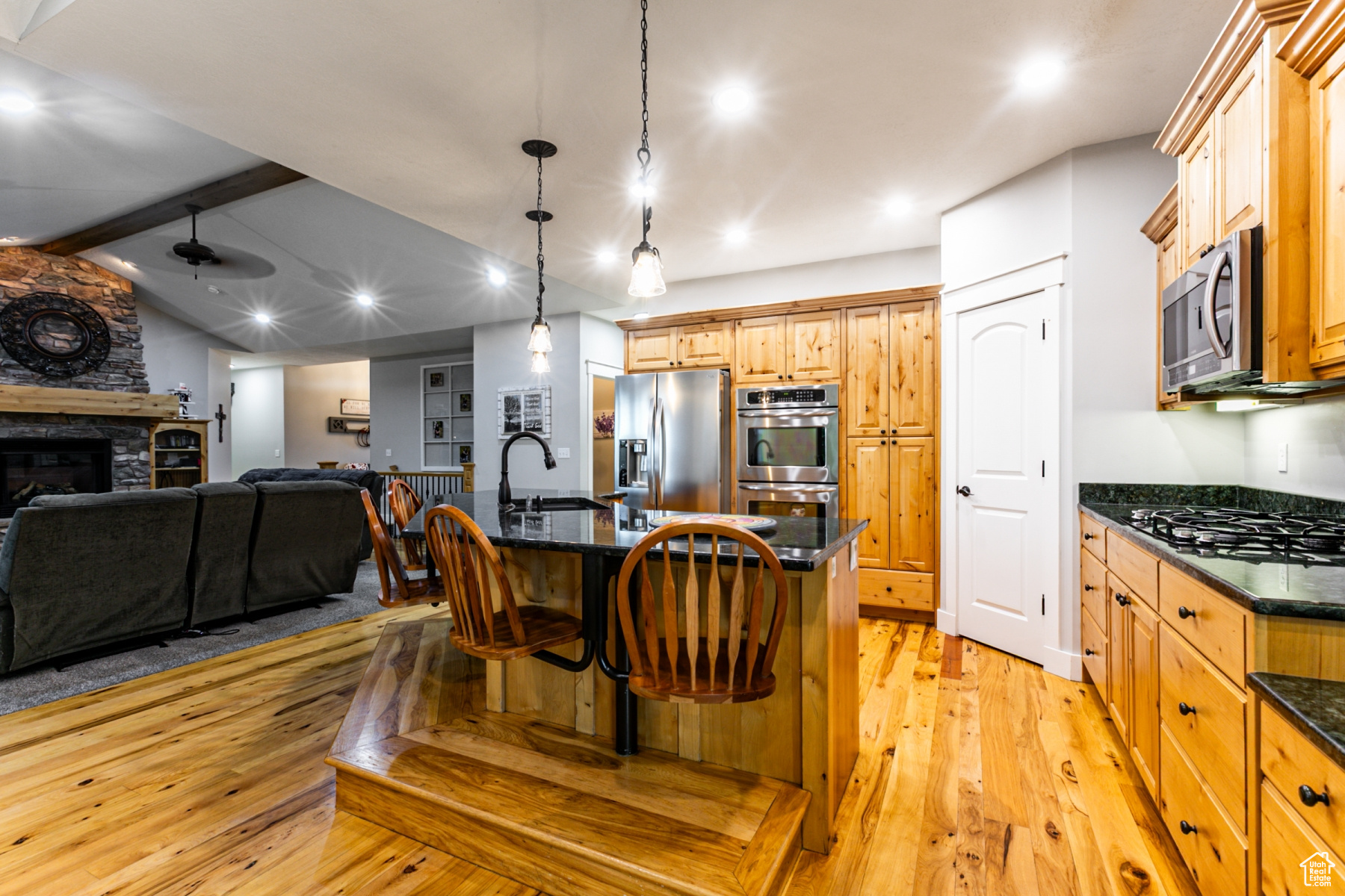 WINDSOR FARMS - Residential
