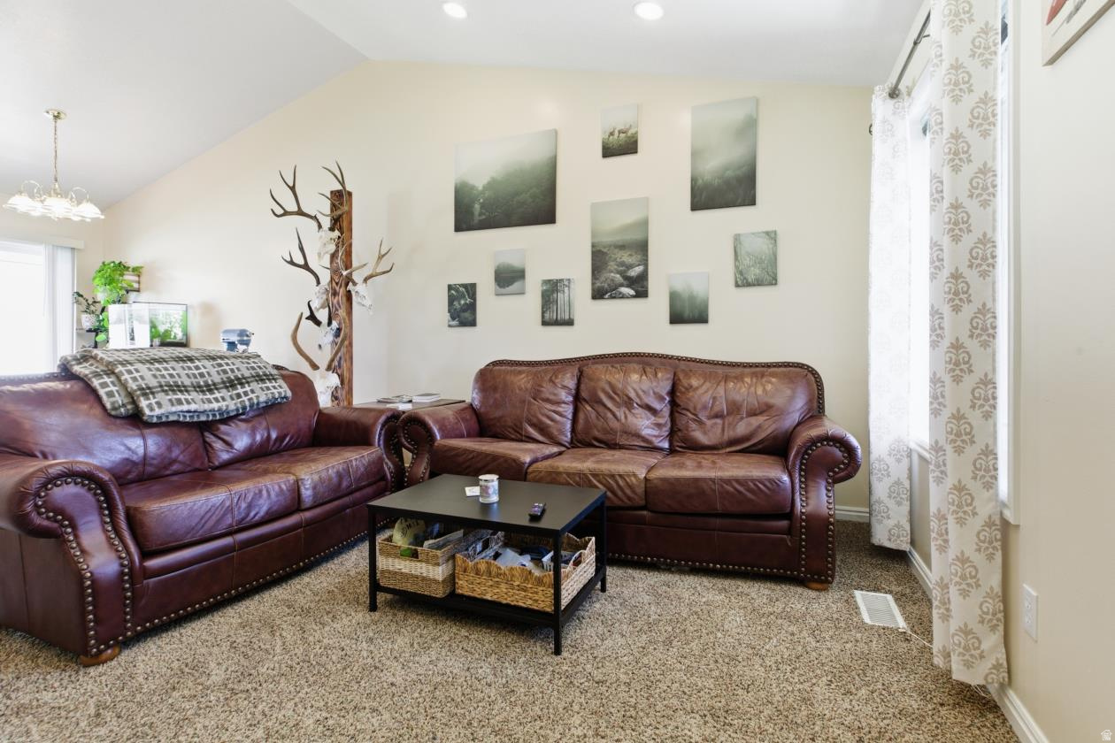 CREAMERY HOLLOW SUBDIVISION - Residential Income