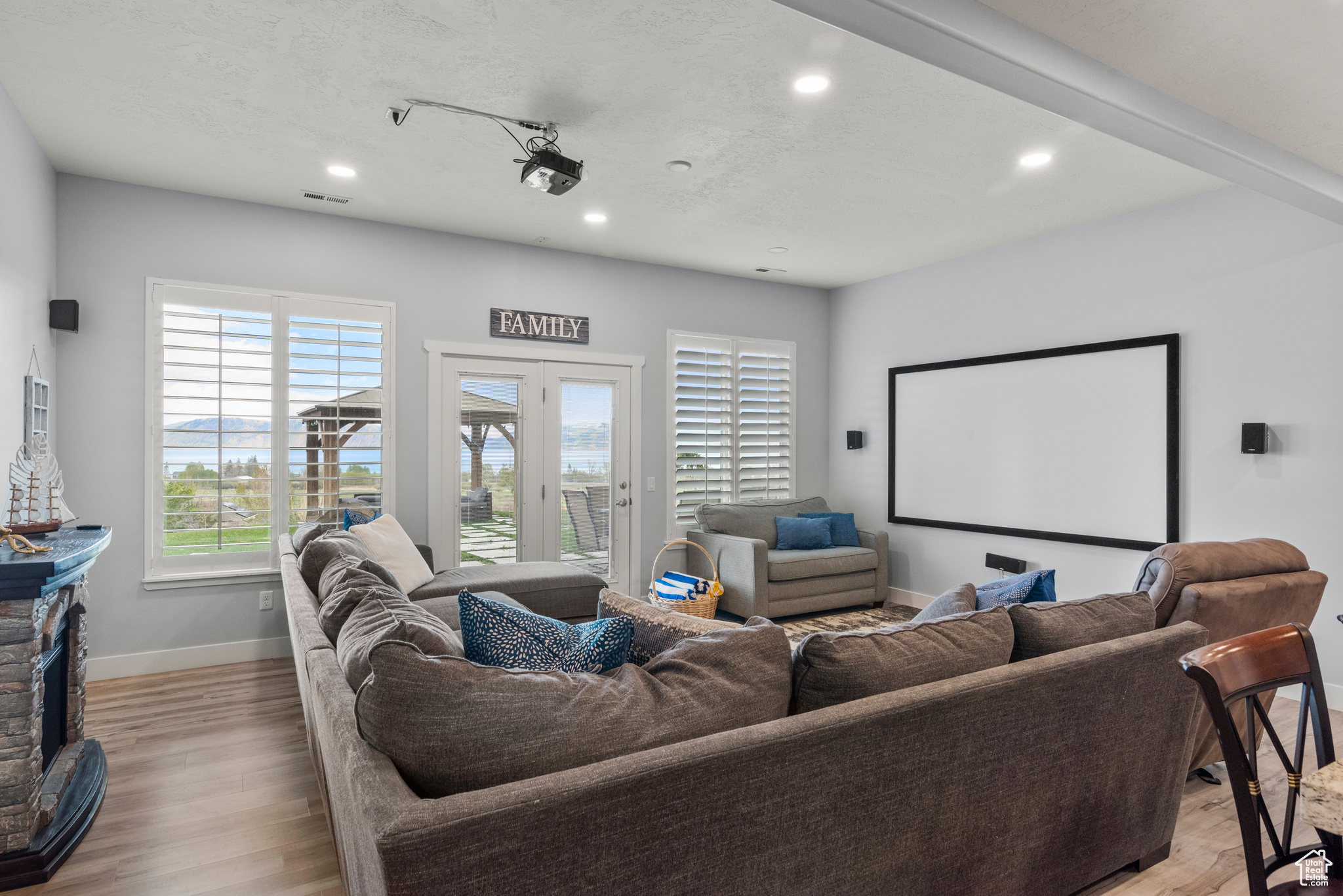 BUTTERCUP ESTATE - Residential