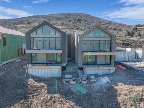 MLS: 2077876
