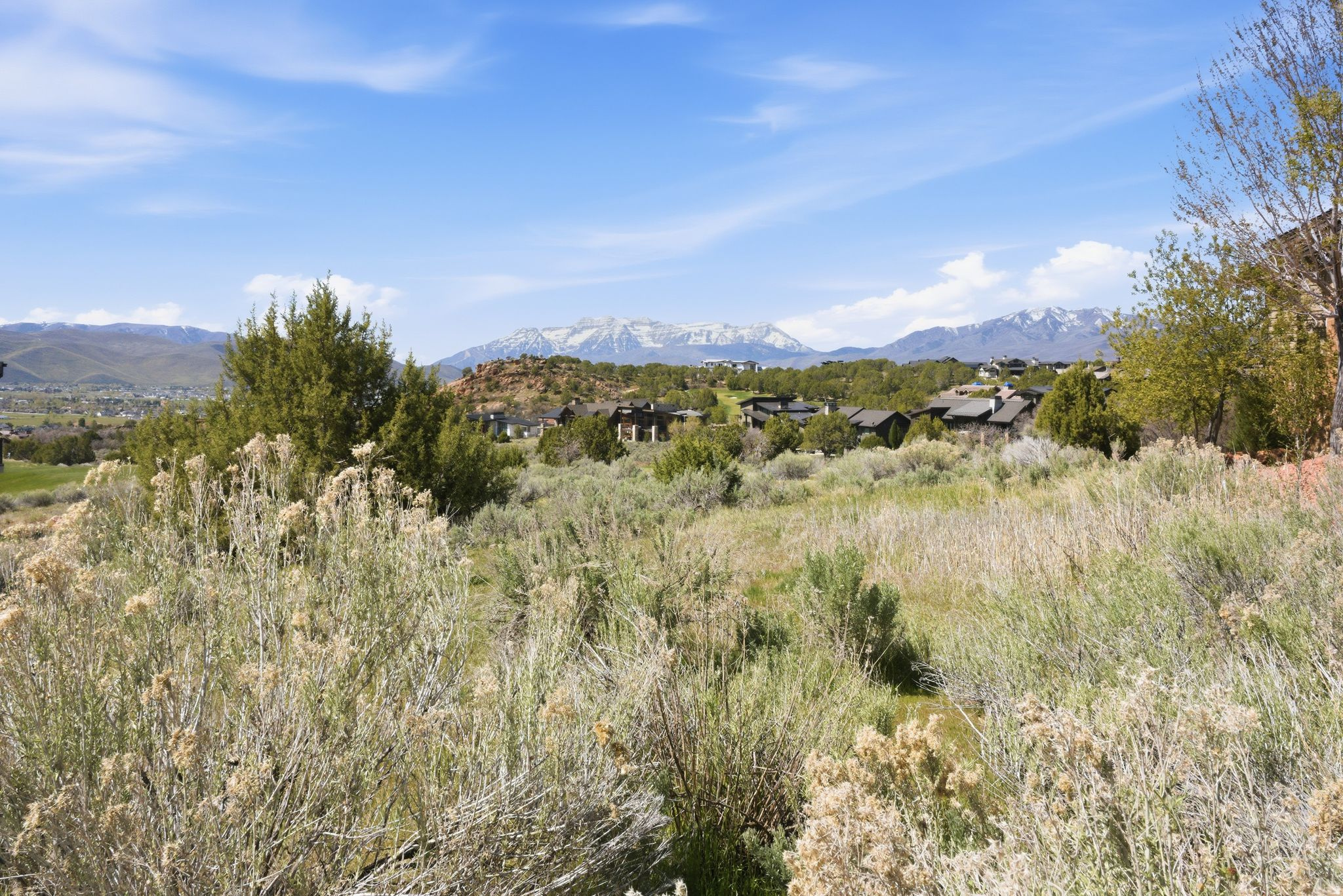 RED LEDGES - Land