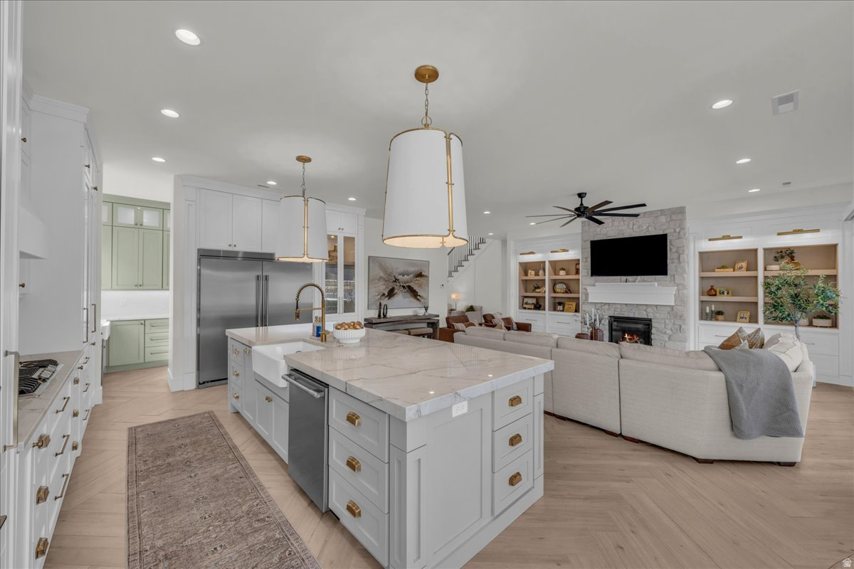 QUEENSRIDGE PARTIAL AMENDED & EXTENDED A - Residential